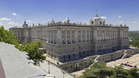 Tour salta fila per il Palazzo Reale di Madrid con una guida esperta
